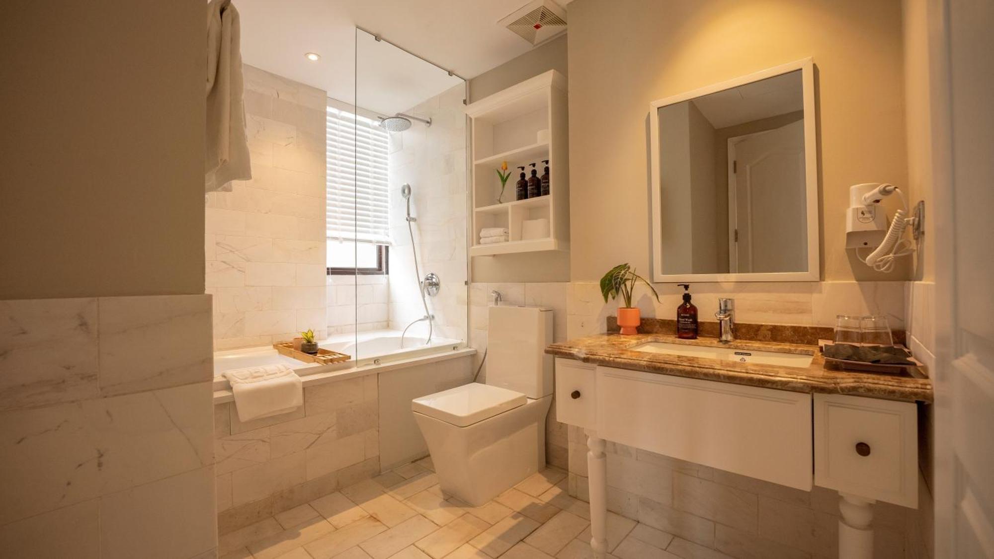 Celine Living - Appart hôtel *